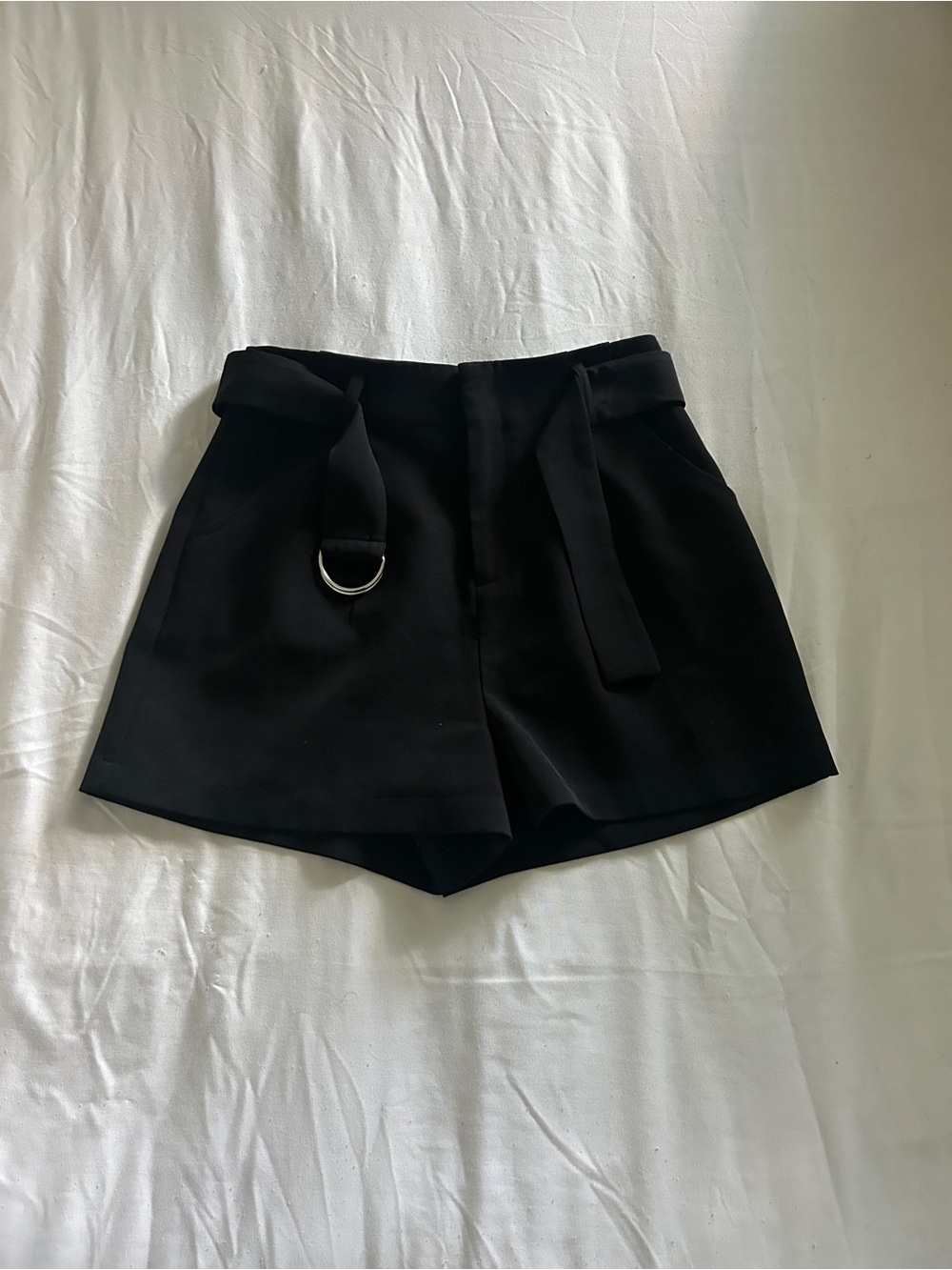 Forever 21 Black High Waist Belted Shorts D-Ring | Minimalist | Old Money